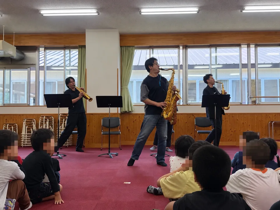 School outreach: sharing the sound of the saxophone at close quarters.